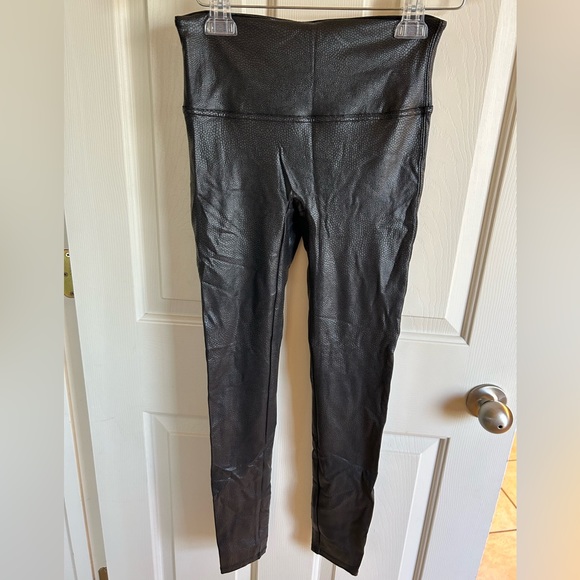 Spanx Matte Faux Snakeskin Leather Leggings - Picture 1 of 4